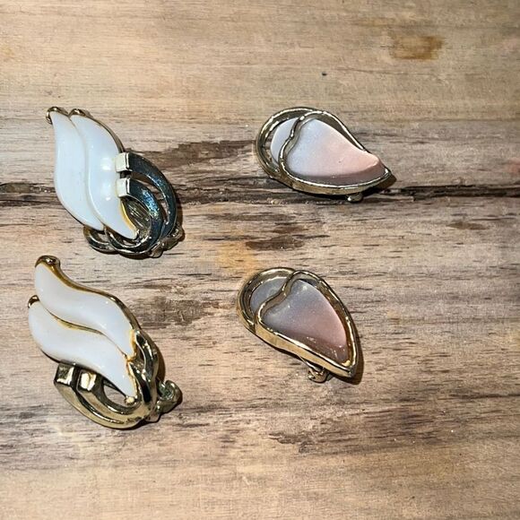 Vintage Art Deco Clip Earrings Both Pairs Included - Picture 1 of 6